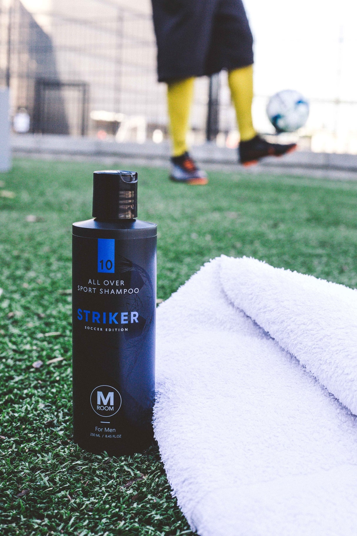 M room for men Pulse Striker Soccer Edition All Over Sports Shampoo 200 ml miesten urheilushampoo jalkapallo