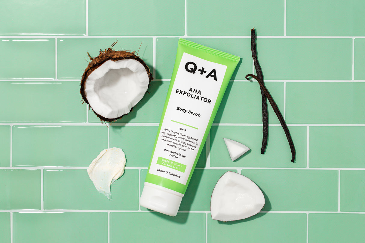 Q+A AHA Exfoliator Body Scrub vartalonkuorinta happokuorinta vartalolle alfahydroksihappo 250ml