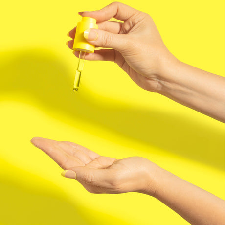 K18 Hair Leave-in Molecular Repair Hair Oil hiusöljy pipettipullossa