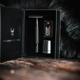 The Beard Struggle Seax Safety Razor Set in a box partahöylä partaterät teline höylälle mustassa boksissa